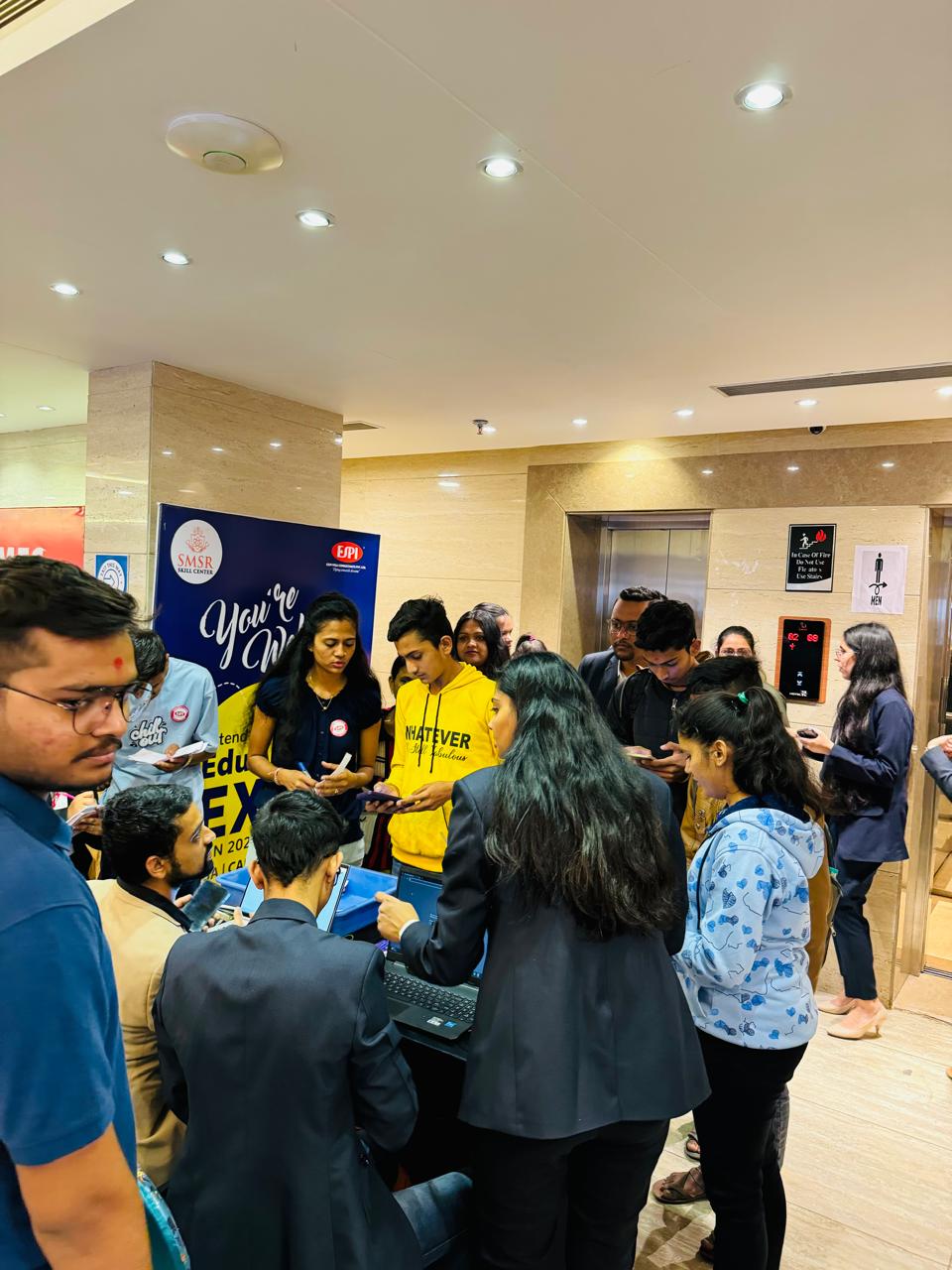 Students registering at ESPI's Eduabroad Expo
